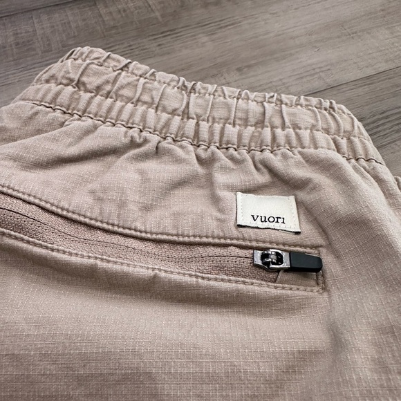 Vuori Ripstop Pants – Women’s Size M – Organic Cotton Stretch – Neutral Beige - Picture 4 of 7